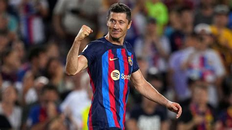 Barcelona's 4-0 Copa Win: Lewandowski Shines