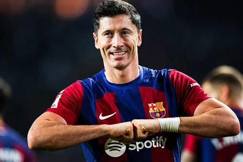 Lewandowski's Brace Leads Barca To Copa Victory