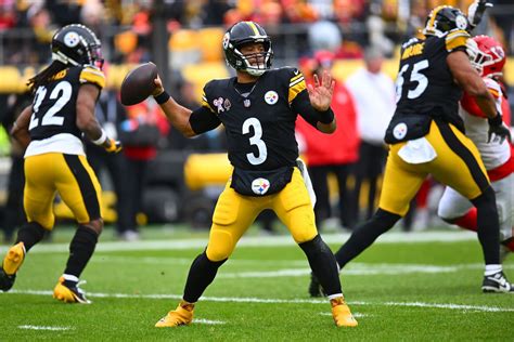 NFL Week 18: Steelers At Bengals